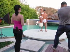 Pop, Masturbatie, Softcore pornografie