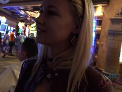 Amatoriale, Bagno, Sporco, Vestito, Fidanzata, Mutandine, Punto di vista pov, Fumando   smoking