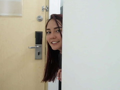 Amatör, Stor kuk, Avsugning, Brunett, Hanrej, Sperma i munnen, Grovt språk, Fru