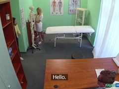 Amatorka, Sperma, Lekarz, Styl na pieska, Kobiety mężczyzna, Palcówka, Lesbijka, Lizanie