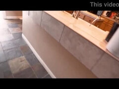 Suihinotto, Nainen pukeissa mies alasti, Perhe, Kotirouva, Ratsastaa, Huutava, Tabu, Vaimo