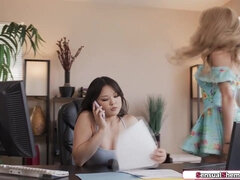 Asiatisch, Grosser schwanz, Grosse titten, Kehlenfick, Interrassisch, Transfrau, Titten