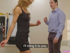 Amatør, Pik sutte, Kvinde, Give finger, Slikning, Kontor, Pov, Fisse