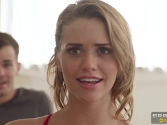 Blondynka, Siłownia, Latynoska, Lizanie, Naturalne cycki, Punkt widzenia, Trójkąt, Pociąg