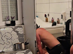 본디지 훈육 사디즘 마소치슴, 큰 가슴, 옷 입은 상태로, 페티쉬, 모욕, 처벌, 노예, 화장실