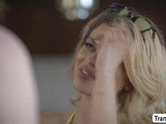 Gros seins, Sucer une bite, Gorge profonde, Jeunes transsexuelles thaïlandaises, Léchez, Chatte, Transsexuelle