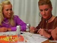 Stora tuttar, Bisexuell, Avsugning, Fetisch, Hardcore, Kissar, Fitta, Tuttar