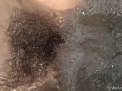 Arsch, Braunhaarige, Behaart, Masturbation, Reif, Im freien