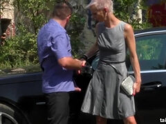 Monumentális dákó, Szőke, Kézimunka, Hd, Érett feleség, Szabadban, Pisi szex