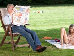 Rumpa, Blondin, Avsugning, Handjobb, Onani, Utomhus, Rysk, Tonåring