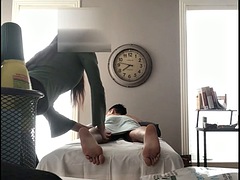 Aziatisch, Grote lul, Europees, Flashing, Handbeurt, Interraciaal, Masseren, Moeder die ik wil neuken