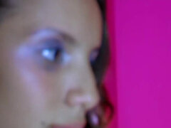 18 anni, Brunetta, Ragazza