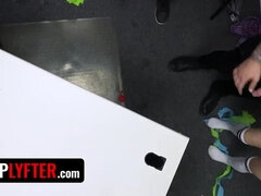 Zaplecze, Blondynka, Dominacja, Sex grupowy, Grupa, Orgia, Nastolatki, Cycki