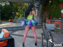 Culo, Tette grandi, Schizzo di sborra, Facciale, Sega, Capezzoli, Ingoiare, Tatuaggi