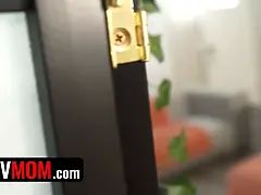 Amerikansk, Stor stjärt, Stora tuttar, Brunett, Ansiktsbehandling, Fingering, Milf, Pov