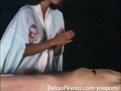 Asiatisk, Stora tuttar, Erotisk, Hårig, Handjobb, Massage, Vintage