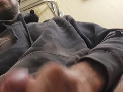 Amerikanisch, Grosser schwanz, Spermaladung, Selbstgemacht, Masturbation, Öffentlich, Solo, Tätowierung