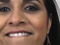 Stor kukk, Kukk suging, Samling, Ansiktssperm, Latina, Milf, Synsvinkel