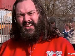 Stor kuk, Stora tuttar, Avsugning, Brittisk, Fingering, Milf, Rakad, Tatuering