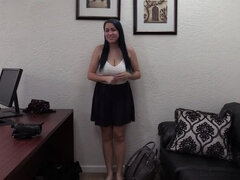 Amatör, Avsugning, Knubbig, Sätta munkavle på, Latina, Slick, Trosor, Rider