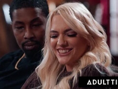 Rubia, Semen en la boca, Garganta profunda, Polla, Ffm, Interracial, Coño, Intercambio de parejas