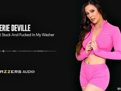 Anal, Store bryster, Pik sutte, Sædskud, Langt ned i halsen, Give finger, Slikning, Fisse