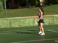 69, Duże cycki, Brunetka, Lesbijka, Lizanie, Masturbacja, Na wolnym powietrzu, Rudowłosa