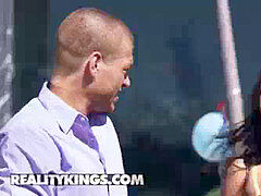 Suihinotto, Ruskeahiuksinen, Ryhmä, Orgiat