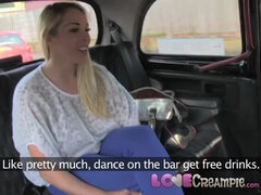 Grosse titten, Blasen, Britisch, Auto, Besamung, Hd, Orgasmus, Öffentlich