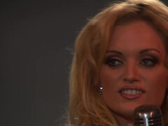 Stor kukk, Kukk suging, Hardcore, Milf, Rødtopp, Trekant, Pupper, Vintage