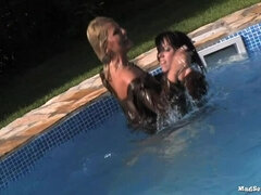 Negroa, Jato de porra, Interracial, Orgia, Ao ar livre cartaz de rua outdoor, Festa, Público, Molhadoa