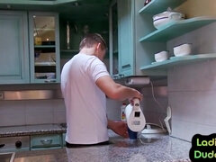 Sadomasoquismo, Morena, Dominacion femenina, Madres para coger, Mamá, Strapon, Trio, Juguetes