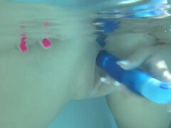 Amaterji, Velika rit, Blondinka, Rjavolaska, Medrasni seks, Lezbijke, Trojček, Joške