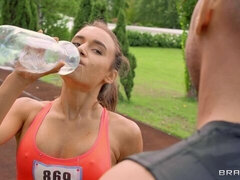 Bundão, Pauzão, Peitos grandes, Boquete, Morena, Transar de quatro, Magrinha, Adolescente