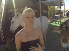 Bakom scenen, Blottande, Rolig, Hd, Naken, Naken, Offentlig, Voyeur