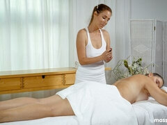 Tekintélyes didik, Gesztenyebarna, Ujjazás, Leszbikus, Nyalás, Masszázs, Nuni, Játékszerek