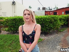 Amatéri, Blondína, Autobus, Vonku, Softcore