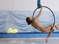 Petite ballerina Aurora Heat caresses her body solo