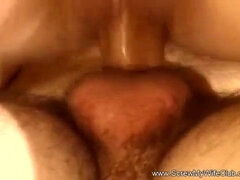 Veľký zadok, Brunetka, Podpätky, Prirodzené prsia, Tetovanie, Švédska rojka, Zastarané, Manželka