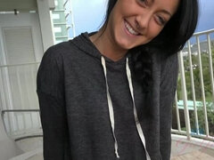 Plaža, Črnke, Fafanje, Footjob, Prvoosebno snemanje seksa, Muco, Obrito, Koščena