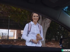 Минет, Брюнетки, В машине, Секс без цензуры, На природе, Порнозвезда, Школьница, Молоденькие