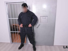 Μελαχροινή, Βαθυ λαρυγγι, Ηδ, Φυλακή, Πόρνη, Κοκκαλιάρης, Ο γιος, Στολή