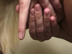 Gros cul, Gros seins, Blonde, Sucer une bite, Masturbation, Nue  à poil, Nénés, Mouillée