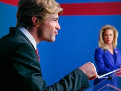 Grosser arsch, Grosse titten, Blondine, Blasen, Handjob, Milf, Rasiert