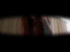 Amerikanisch, Dildo, Schmutzig, Natürlichen titten, Orgasmus, Weibliche ejakulation, Stiefmutter, Tätowierung