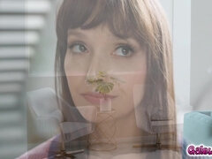 Brunetka, Fetysz stóp, Całować, Lesbijka, Cipka, Macocha, Trójkąt, Cycki