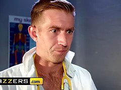 Brazzers - creepy physician Danny D takes advantage of Brooklyn Blue