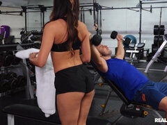 Amatéři, Velké péro, Sezeni na obličeji, Na obličej, Hardcore, Masturbace, Kancelář, Pička