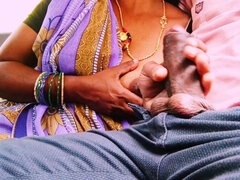 Grosse bite, Sucer une bite, Voiture, Couple, Tir de sperme, Conversation vulgaire, Indienne, Mature