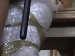 18 años, Amarrada, Dominación, Corridas faciales, Penetracion con puños, Inserción, Adolescente, Trio